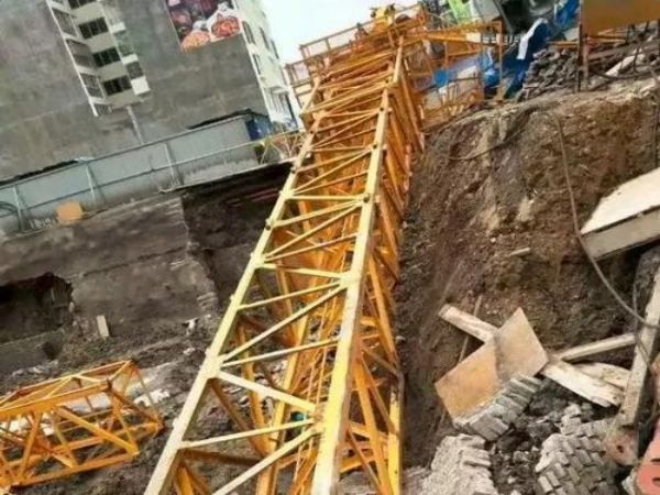 洛宁县吊车出租_履带吊车租赁需要注意的安全问题